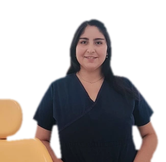 Sofía Pardo Quintrecura, Cirujana Dentista, en consulta odontológica